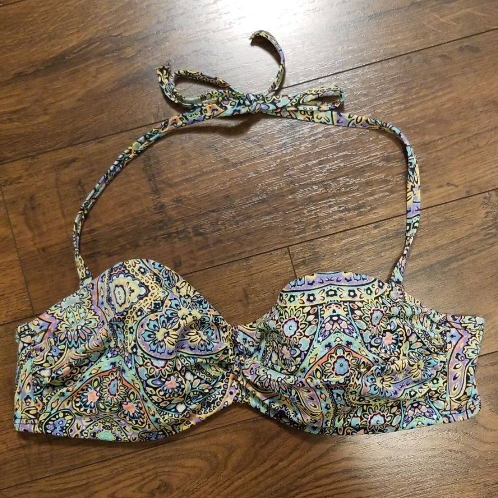 Bandeau Paisley bikini top